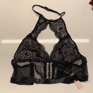 Victoria’s Secret Black Lace and Velvet Trim Halter Bralette XS NWT